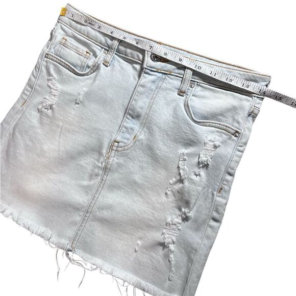 Forever 21 denim mini skirt distressed size 25 - Picture 7 of 8